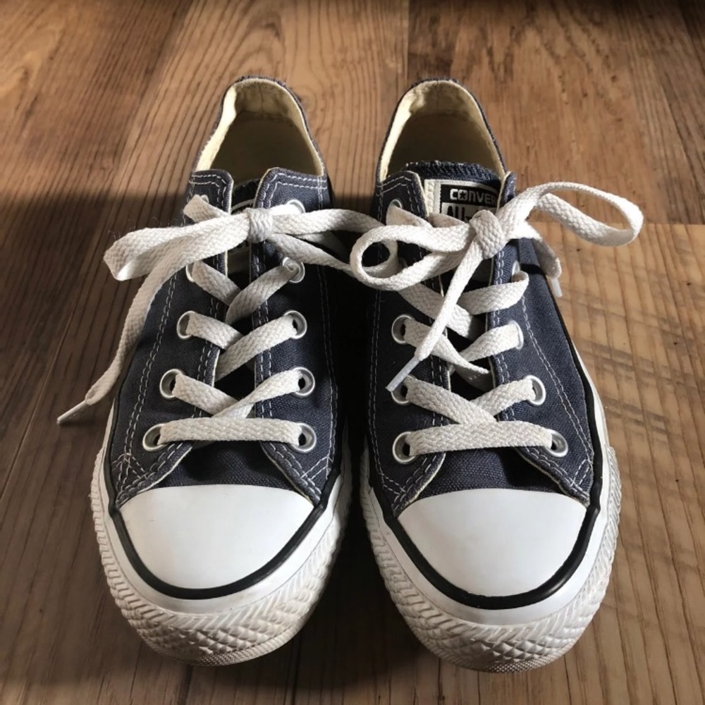 Navy converse